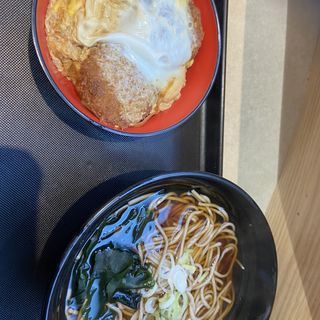 ミニひれかつ丼セット(名代富士そば西武新宿店)