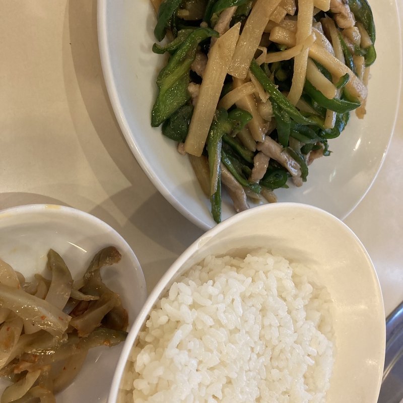 青椒肉絲ランチセット(随園別館 新宿店)