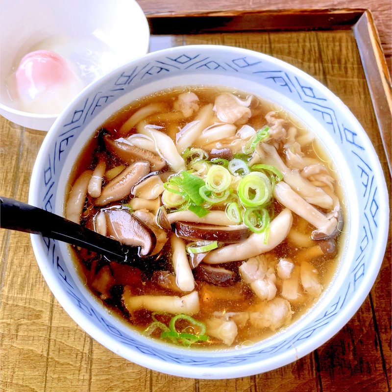 鶏ときのこのうどん（温玉付き）(かまど鎌取店)