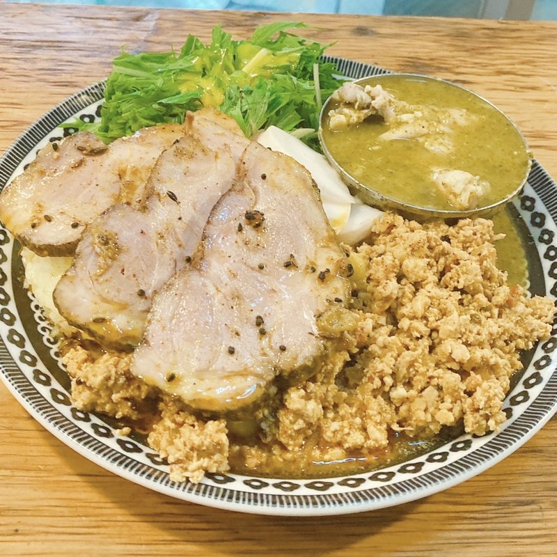 あいがけ（アチャーリーローストポークトッピング）(サンラサー)