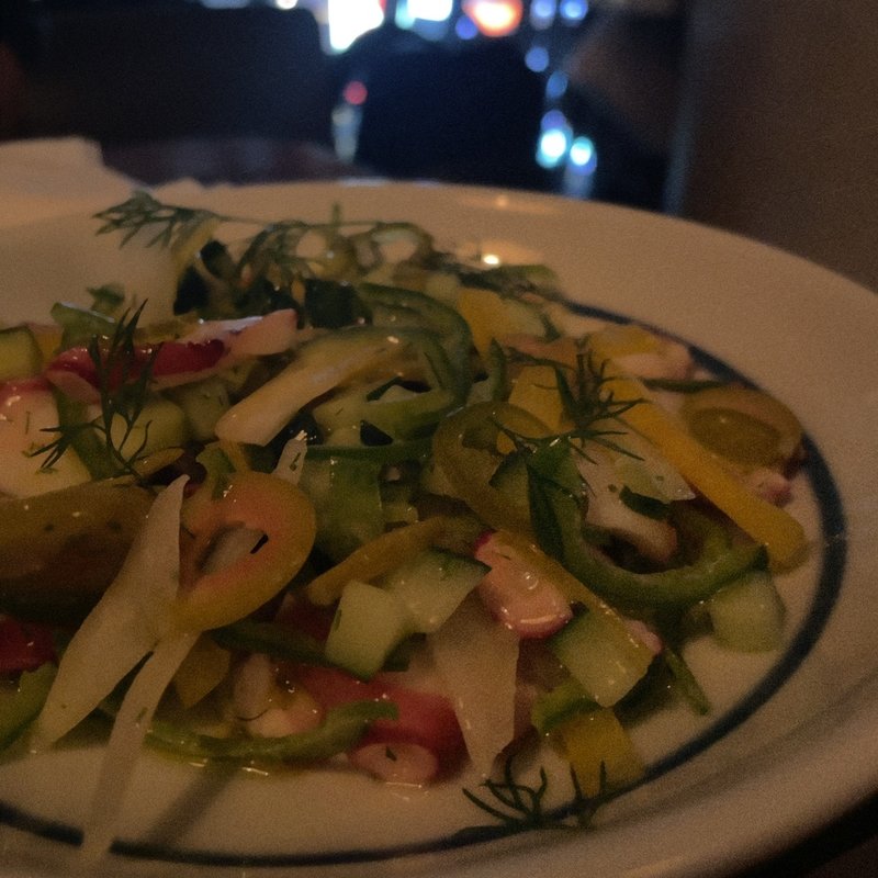 タコのマリネ、キュウリ、オリーブ、ディル、チリ(THE APOLLO （アポロ）)