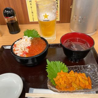 ずわいいくら丼(食事処 魚屋の台所 札幌市中央卸売場外市場店)