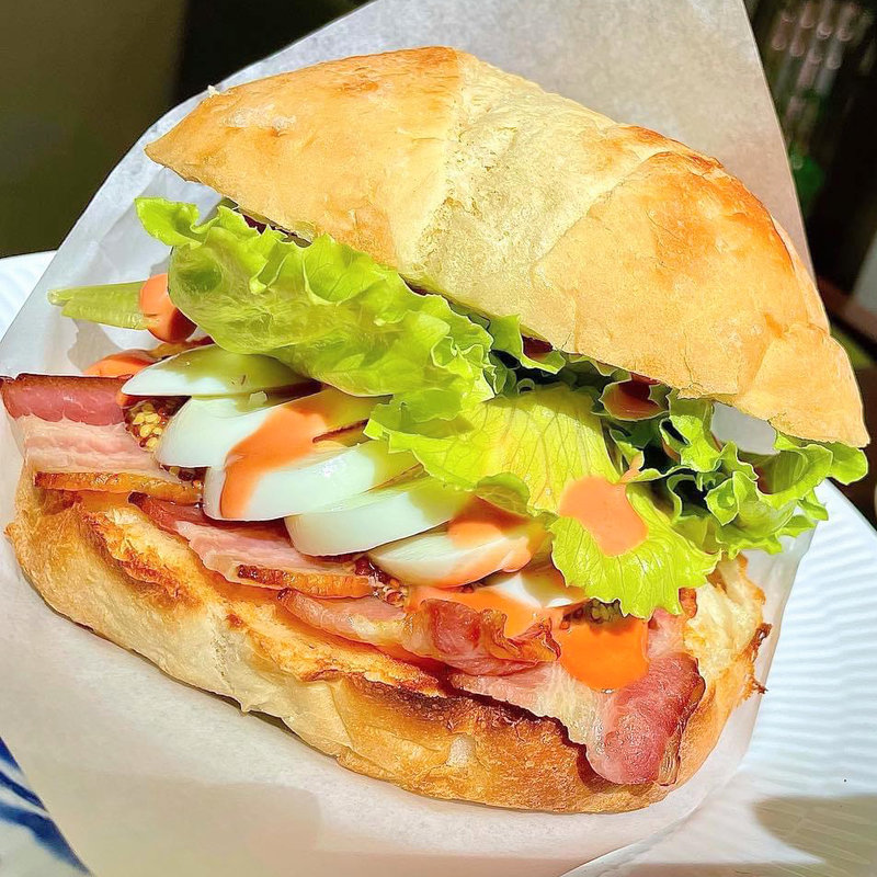 B.L.Eサンド(CAFE FACON （カフェ ファソン）)