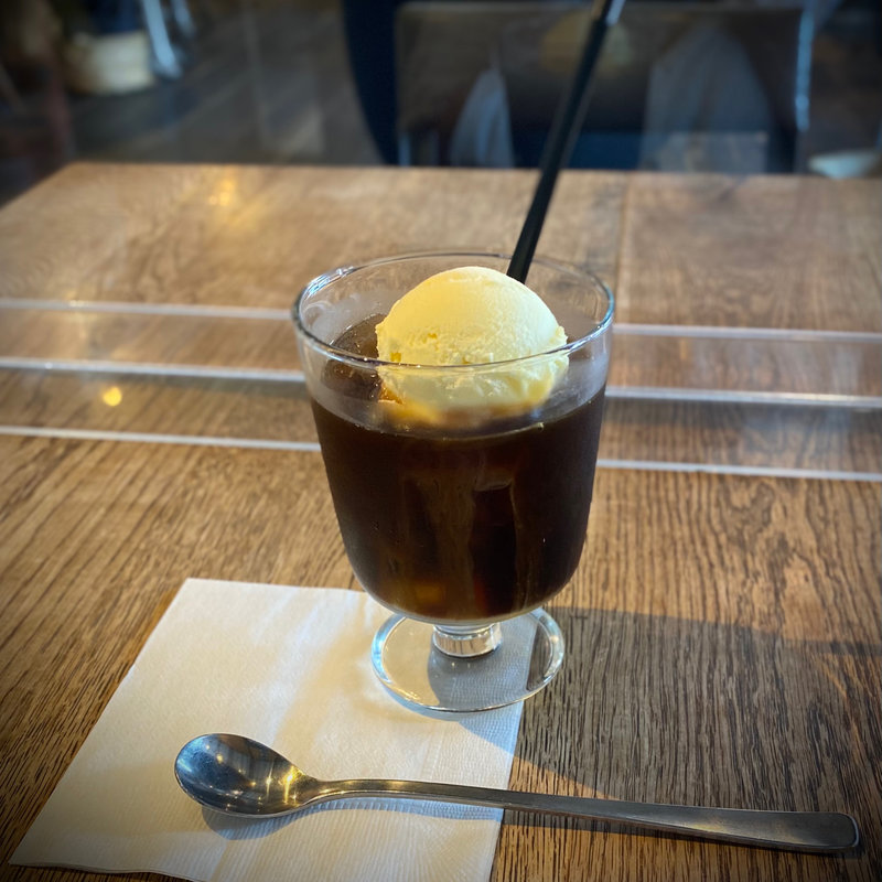 コーヒーフロート(デイリーズカフェ ヒガコ)