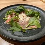 燻製ドームの黒毛和牛カルパッチョ