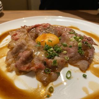 黒毛和牛のすきやき炙り(NAGOYA MEAT STATION)