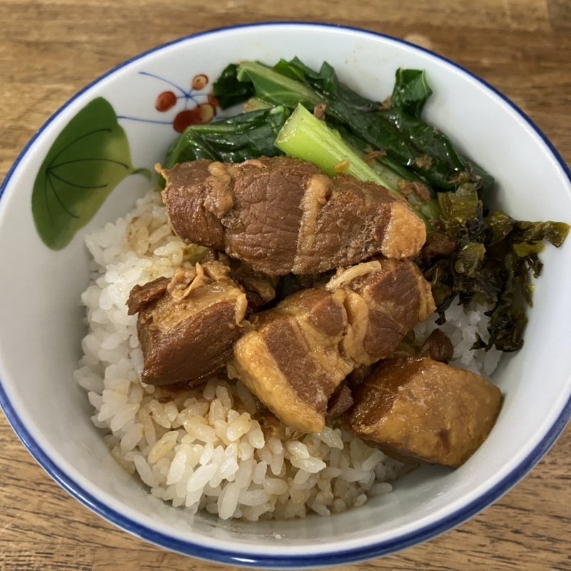 魯肉飯(台湾料理 慶龍（チンロン）)