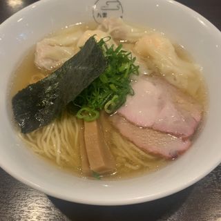 白だしワンタン麺ハーフ(支那そば 八雲 （しなそば やくも）)