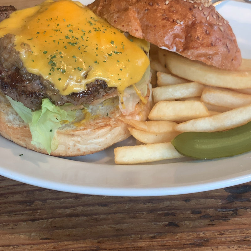 チーズバーガー(ササ （GRILL BURGER CLUB SASA）)
