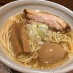 らーめんmacro(煮玉子トッピング)(人類みな麺類東京本店)