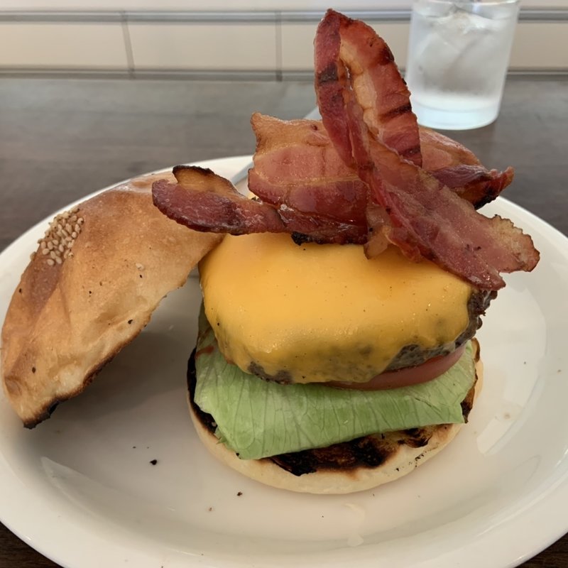 ベーコンチーズバーガー(マティーニバーガー)