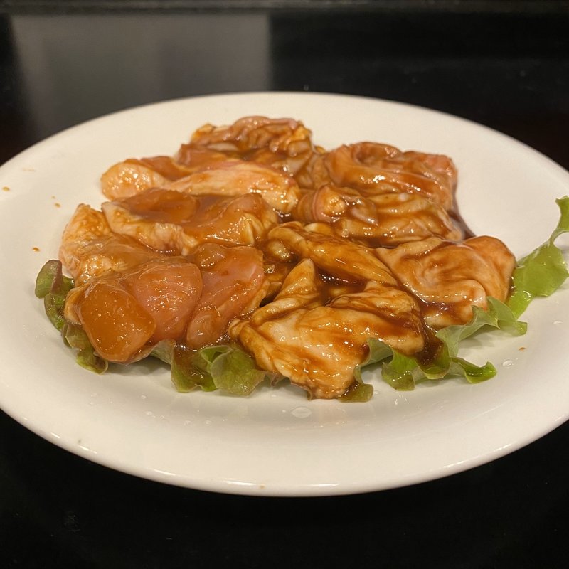 ちょい飲みセットのお肉(まるよしホルモン)