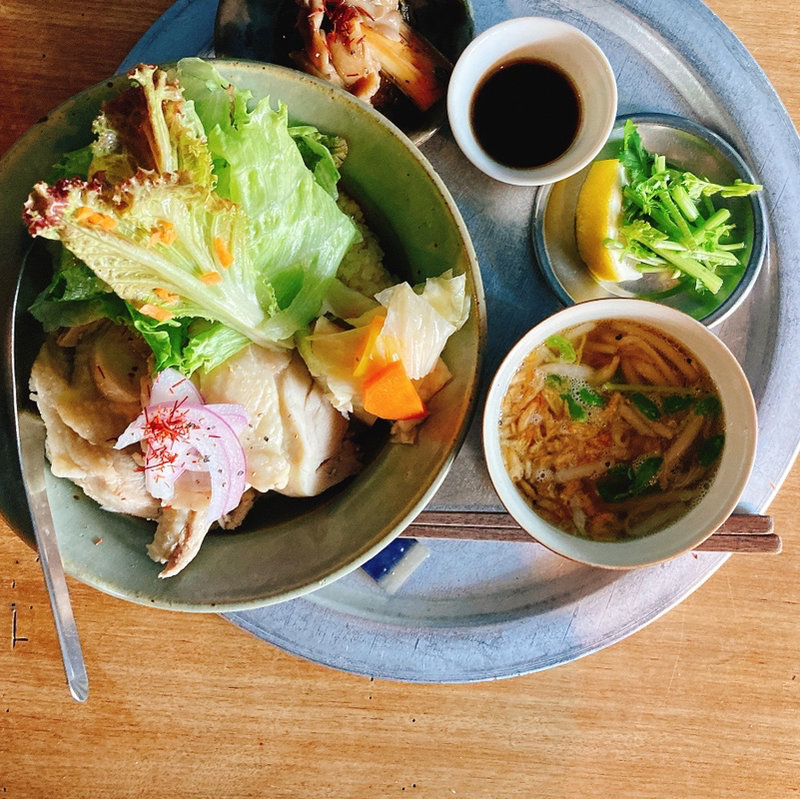 茹で鶏のせごはん(circus)