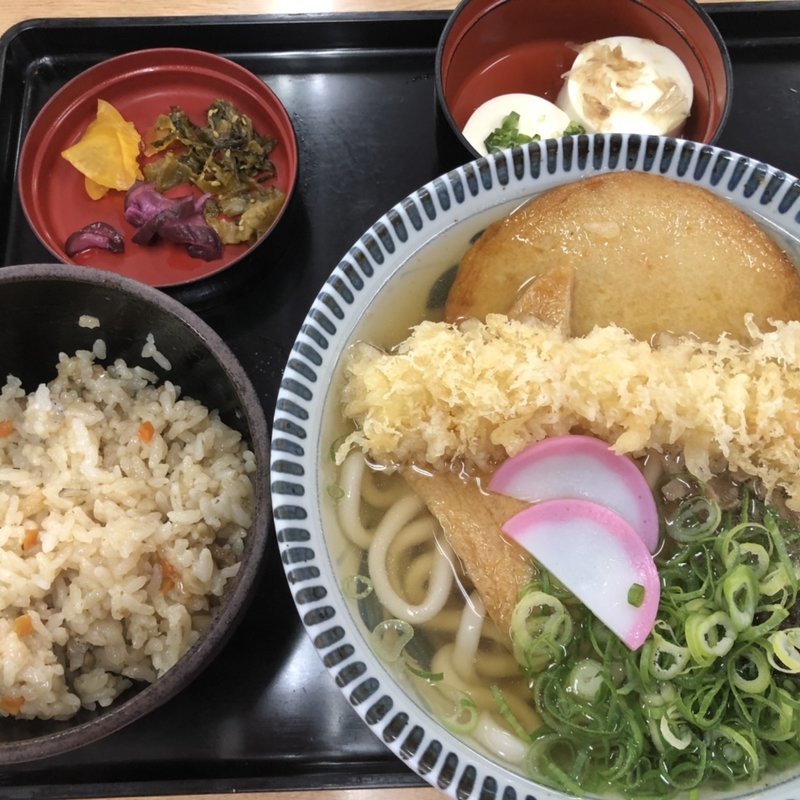かしわめしうどん定食(うどん・そば処 麺勝 昇町店)