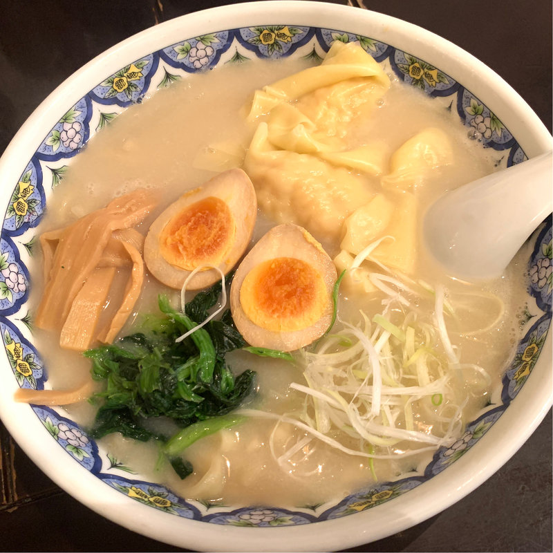 エビワンタン麺(中国ラーメン揚州商人 赤坂店)