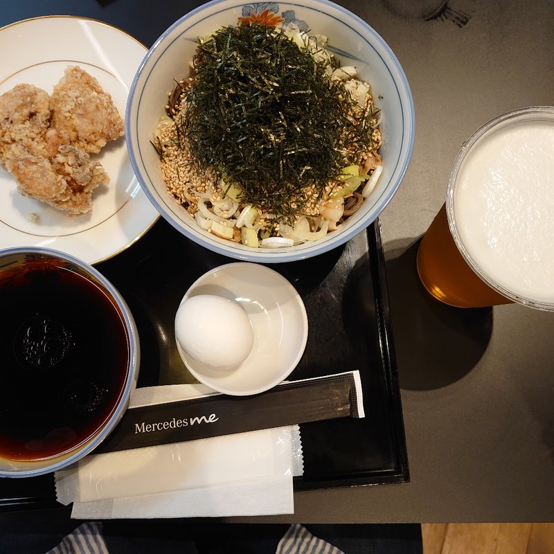 冷たい肉そば＋そばつゆ仕込みのからあげ(3個)セット(The Minatoya Lounge)