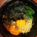 石焼きビビンバ(最高峰（チェゴボン）)