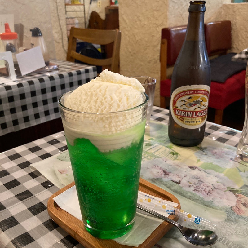 クリームソーダ(パーラーかなめ )