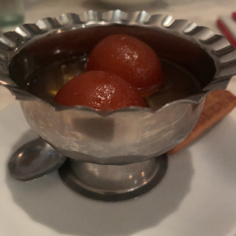 グラブジャムン(南インドの軽食と定食　三燈舎)