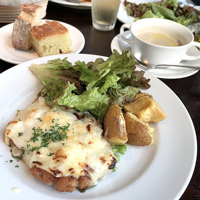 もち豚肩ロースのグラタン風グリル(THE CITY BAKERY BRASSERIE RUBIN)