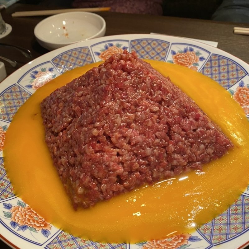 ユッケピラミッド(肉の頂)