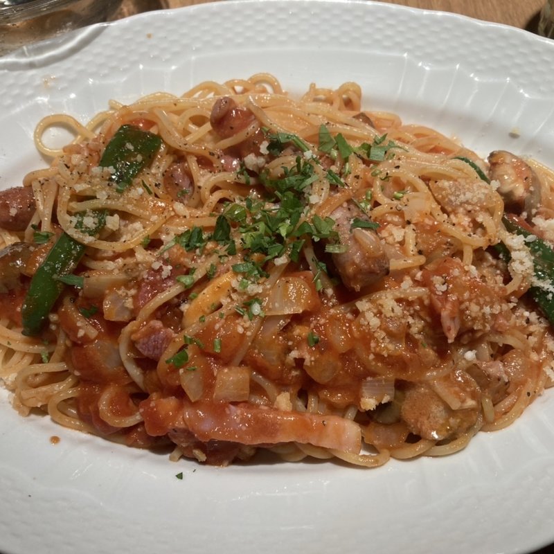 粗挽きソーセージのナポリタン(otto)