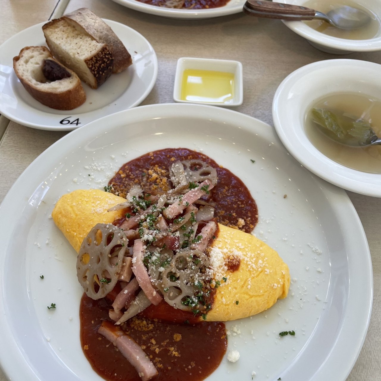 本日のオムレツランチ Bar Bistro 64 バーアンドビストロロクヨン の口コミ一覧 おいしい一皿が集まるグルメコミュニティサービス Sarah