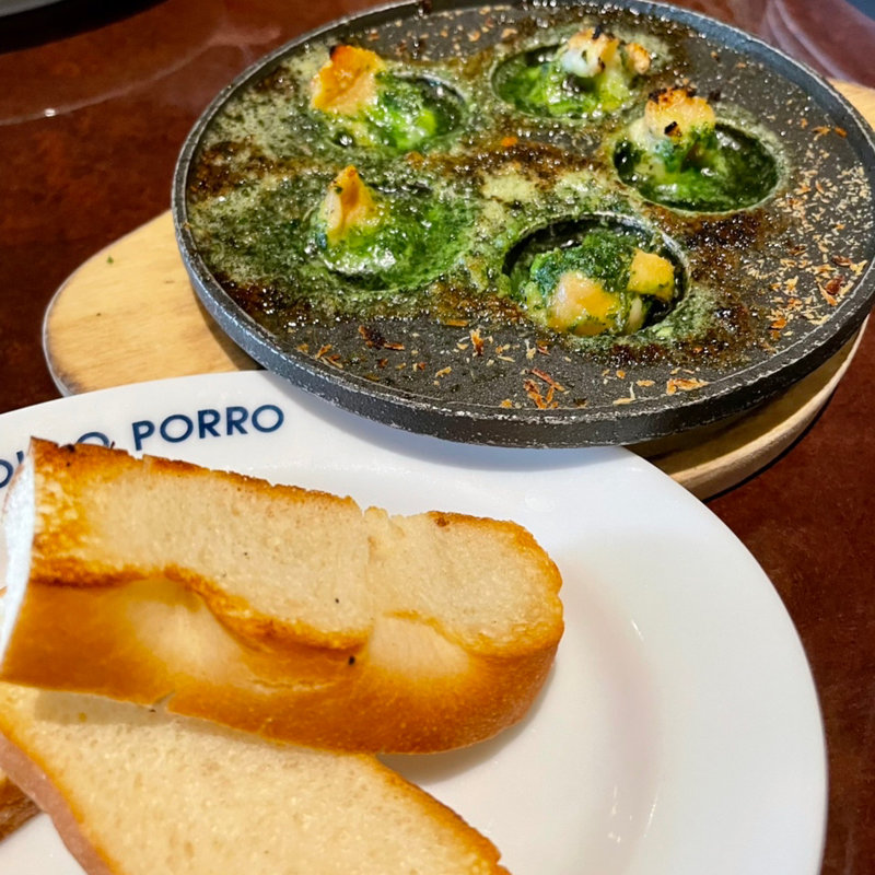 つぶ貝のエスカルゴバター(ポロポロ （POLLO PORRO）)