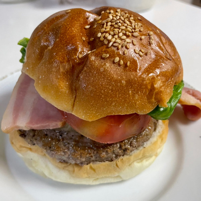 パインベーコンバーガー(東雲 BURGER SHOP WORLD DINER)