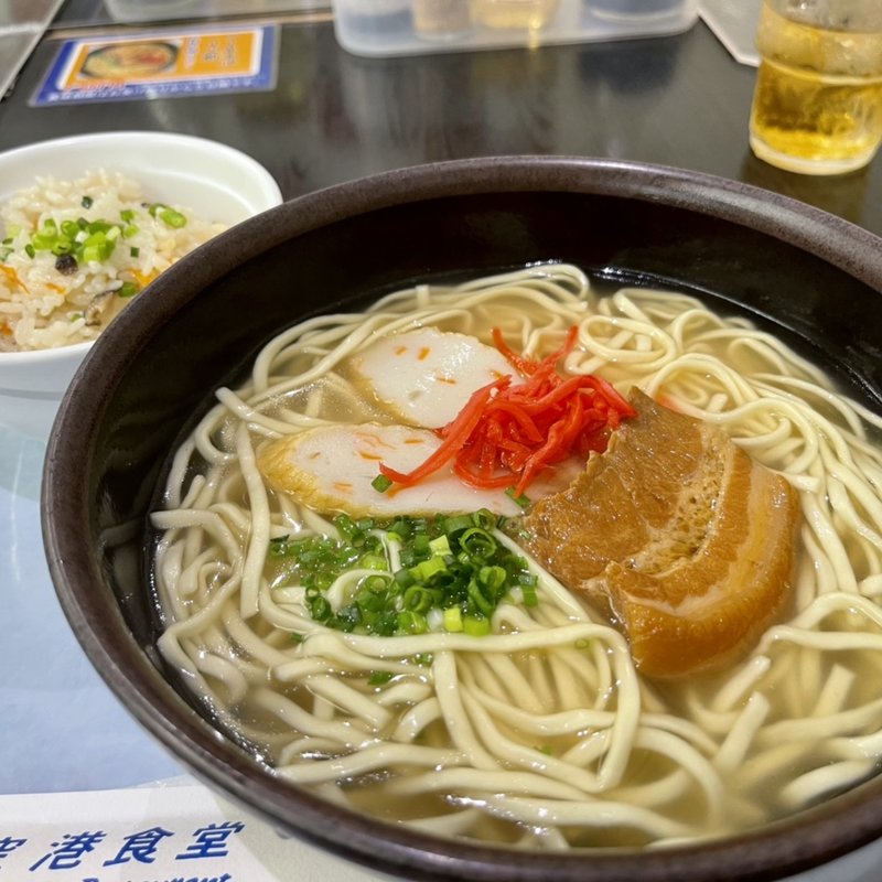 ソーキそばとジューシーのセット(空港食堂 （クウコウショクドウ）)