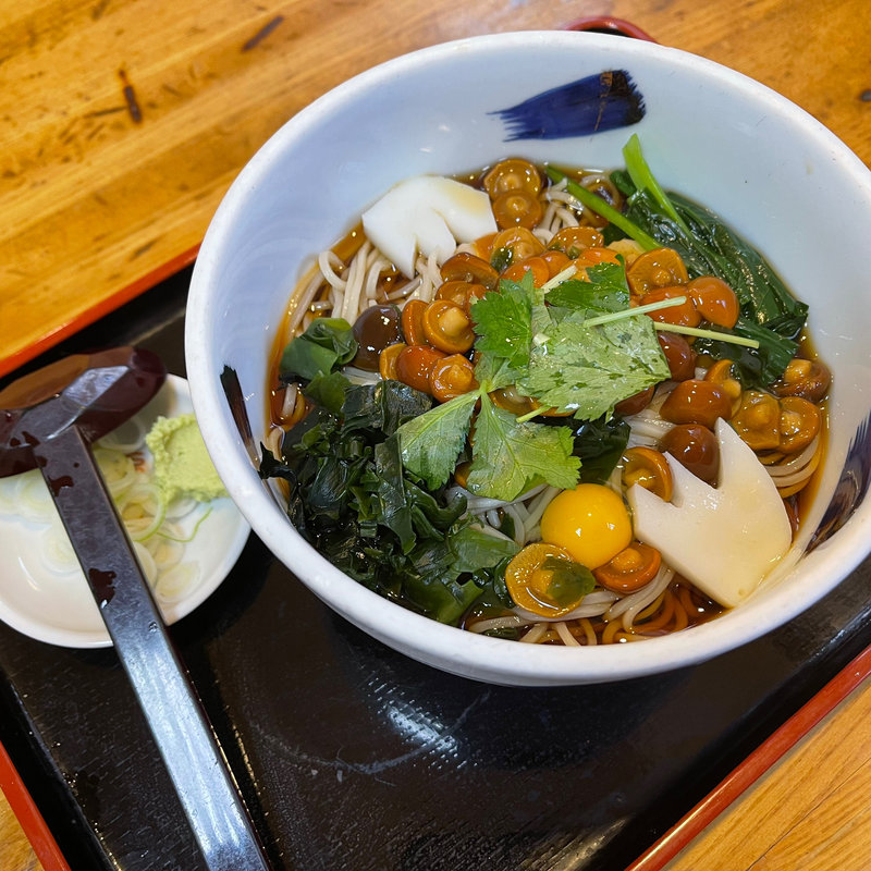 冷しなめこそば(きそば 柏屋 （かしわや）)