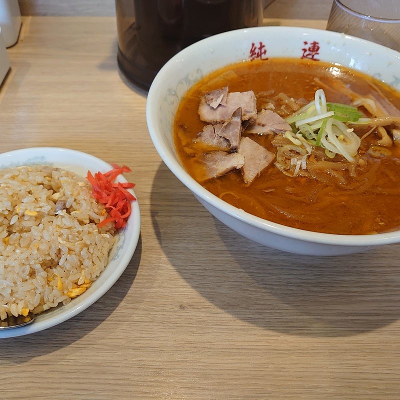 半チャーハンセット（味噌ラーメン）(さっぽろ純連 札幌本店)