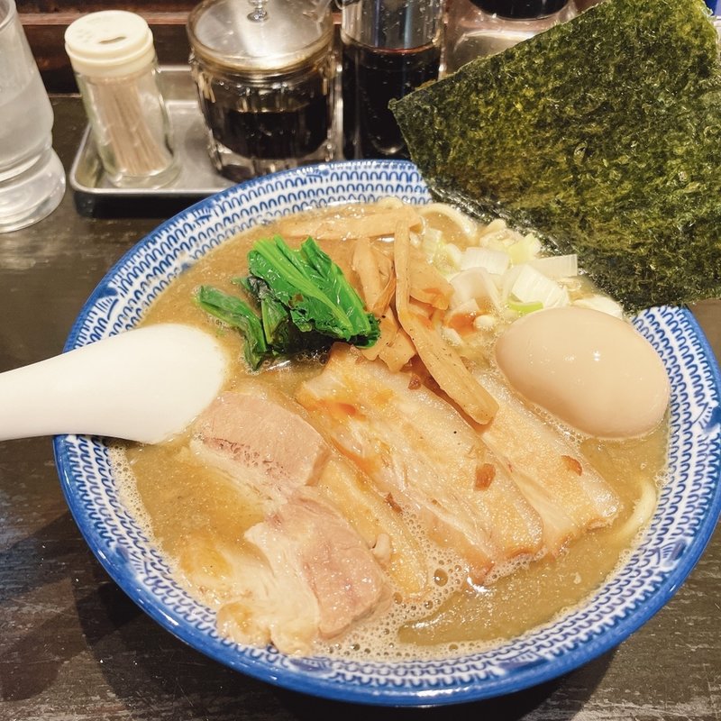 特製煮干豚骨ラーメン(柳麺まる重)