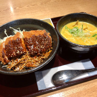 味噌カツ丼とミニカレーうどん(カレーうどん専門店 千吉 栄店)