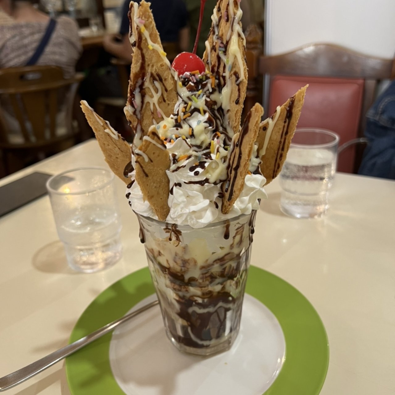 チョコパイカスタードパフェ カフェ ド ブルー Cafe De Blue の口コミ一覧 おいしい一皿が集まるグルメコミュニティサービス Sarah