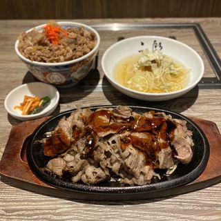 ダブル(牛焼肉+牛丼)セット(焼肉&手打ち冷麺 二郎 KANAYAMA)