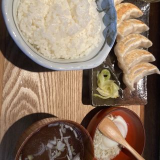 肉汁餃子定食(肉汁餃子製作所 ダンダダン酒場 代田橋)