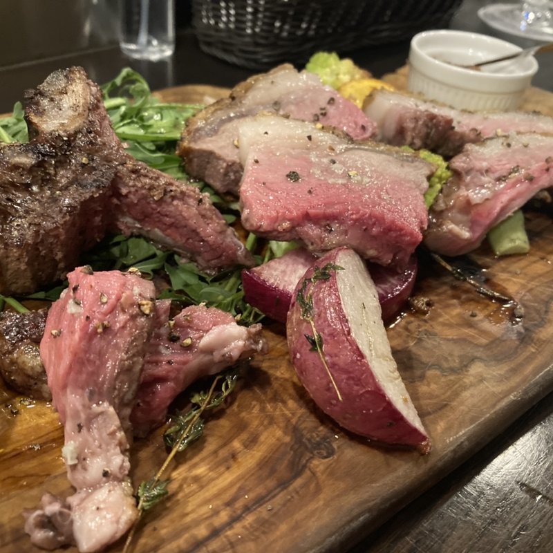 北海道産仔羊Tボーンステーキ(Enoteca 眞  （エノテカシン）)