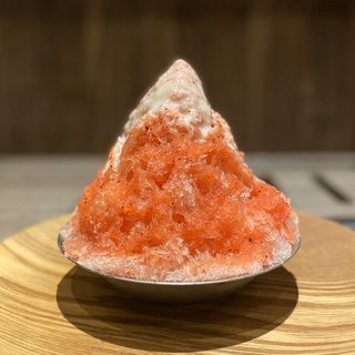 かき氷(イチゴミルク)(焼肉&手打ち冷麺 二郎 KANAYAMA)