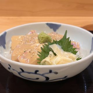 真鯛胡麻ダレ丼(初台 こもれび)