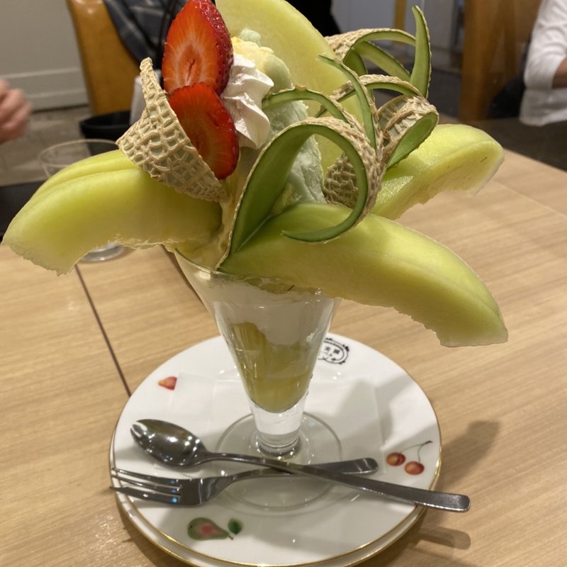 (果実園 リーベル 新宿店)