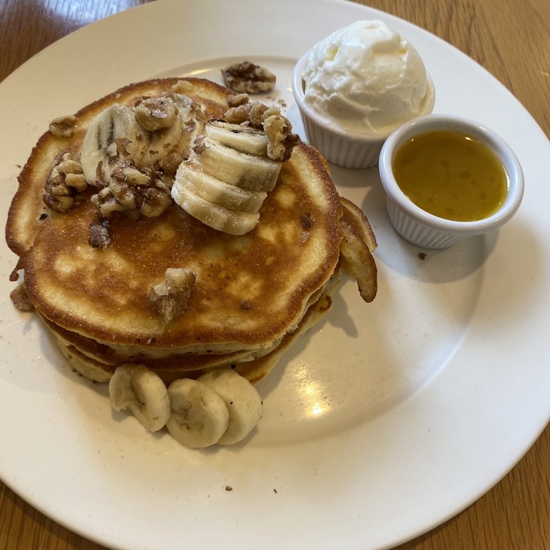 パンケーキwithメープルバター バナナとくるみ(クリントン・ストリート・ベイキング・カンパニー （CLINTON ST. BAKING COMPANY & RESTAURANT）)