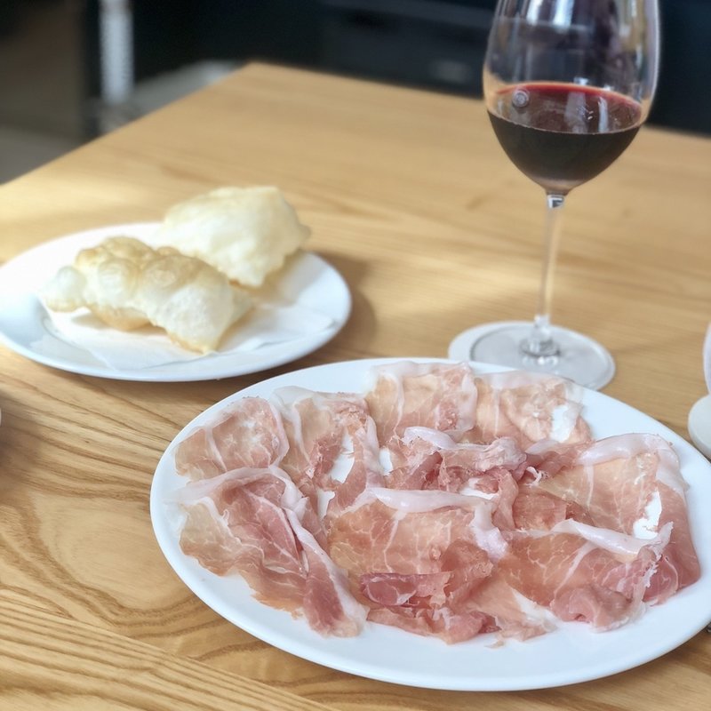 ペルシュウ(アドゥエパッシ （A due passi）)