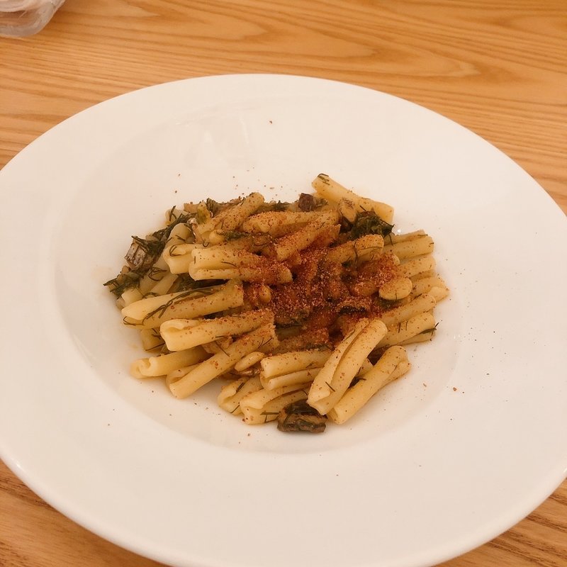 (アドゥエパッシ （A due passi）)