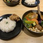 チキンと1日分の野菜20品目(Rojiura Curry SAMURAI. 下北沢店)