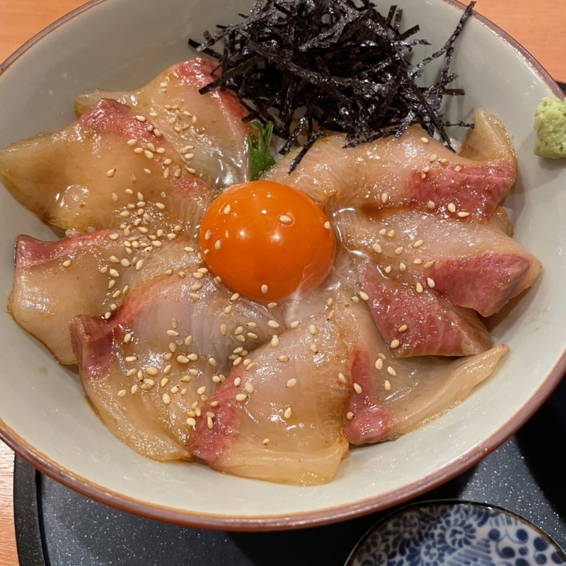 マルサのブリ丼(マルサ水産 甚兵衛通り店)