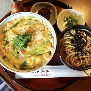 親子丼と蕎麦セット(晦庵 河道屋 本店 （かわみちや）)