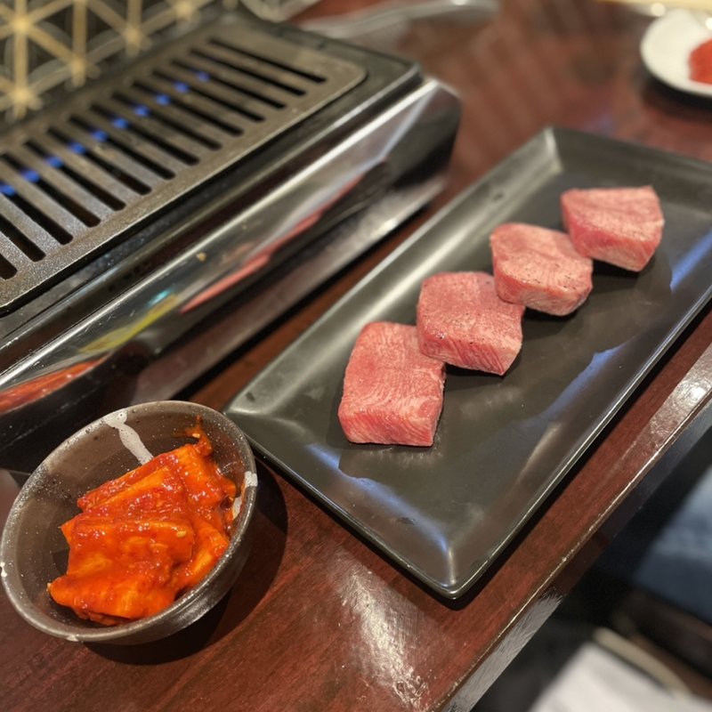 厚切りタン塩(焼肉ホルモン 新井屋 渋谷)