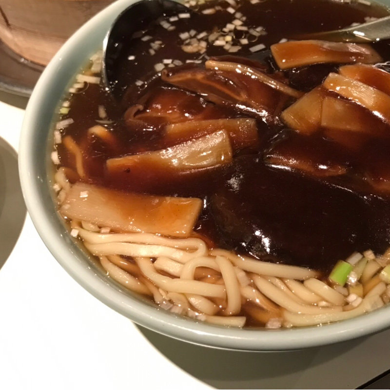 椎茸そば(新亜飯店 芝大門店 （シンアハンテン 新亞飯店）)