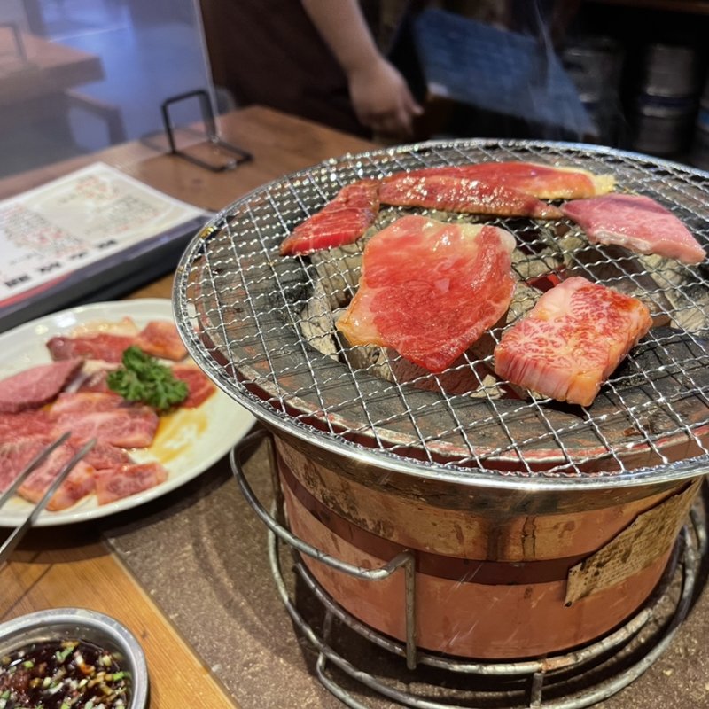 赤身盛り 中(炭火焼肉ぶち 久茂地店 )